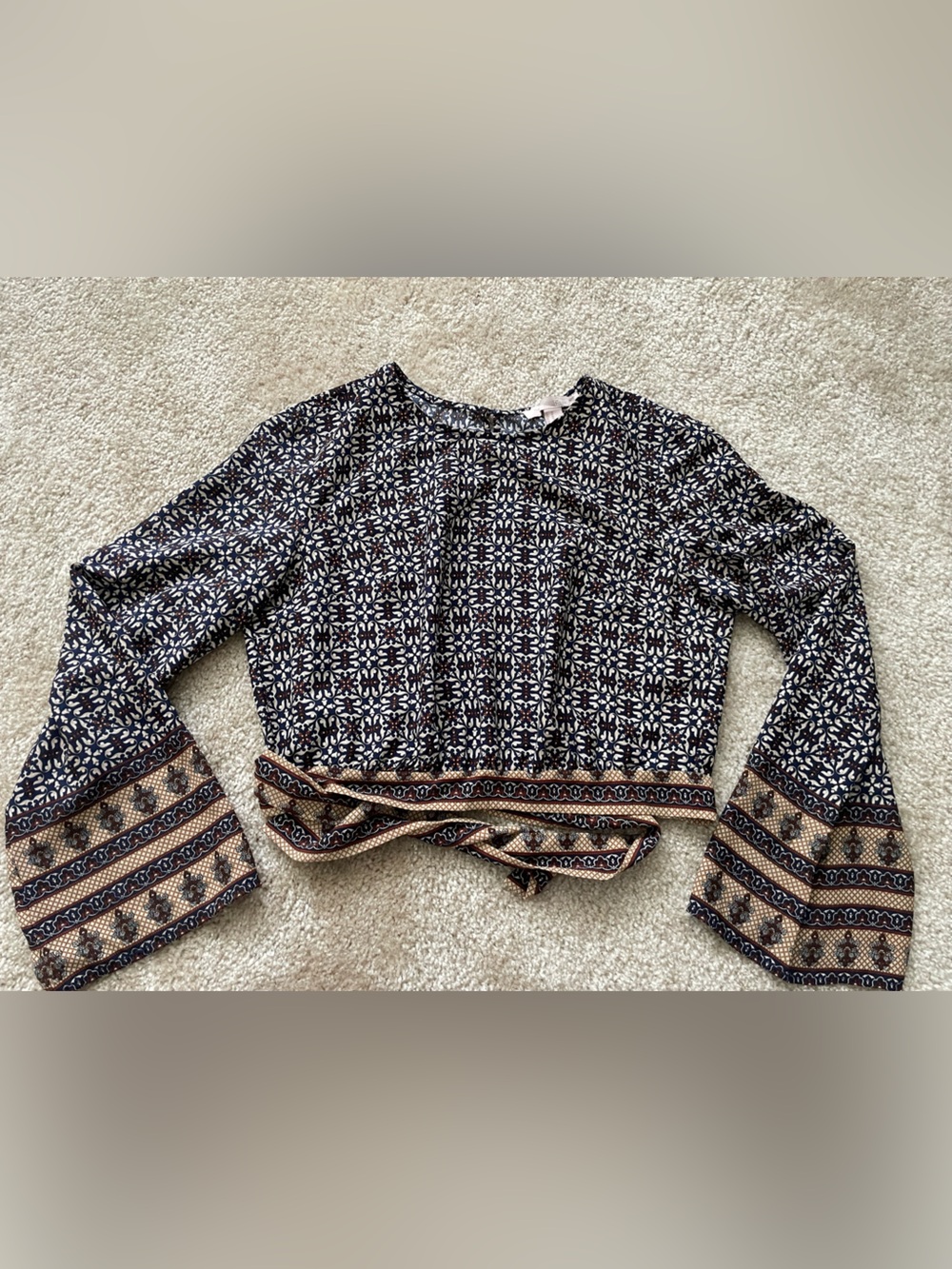 Forever 21 Boho Print Bell Sleeve Tie Back Crop Top Womens Size Medium